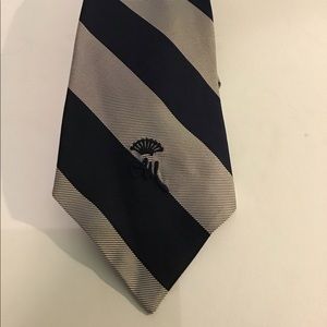 4/$25 Hanny’s Countess Wara New York Tie